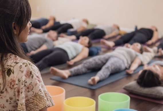 Sarika Karanwal, Bay Area, CA meditation teacher, sound healing practitioner, and spiritual life coach, guiding the group in a crystal sound batt session